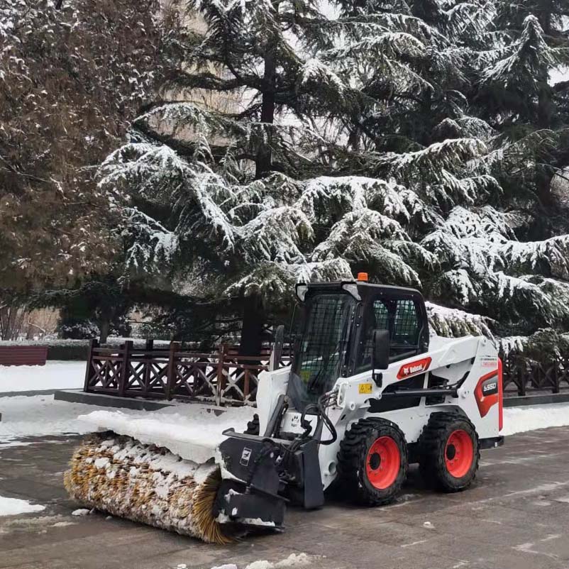 山猫扫雪车