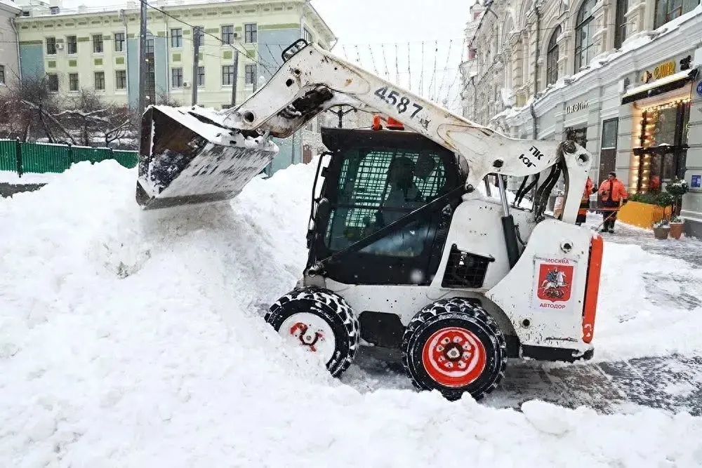 新疆山猫扫雪机：不用融雪剂，雪该怎么除？